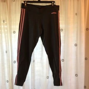 Women’s addidas legging.